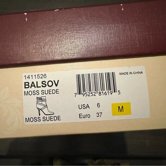 NWB Sofft Women's Balsov Moss Suede Heeled Boot  Size 6 - Picture 7 of 7